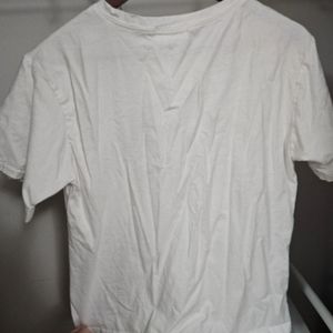 White short-sleeved T-shirts